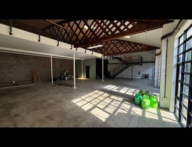 BUSINESS PROPERTY TO RENT IN SALT RIVER